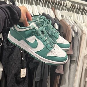Nike Low-Top Sneakers in Green and White